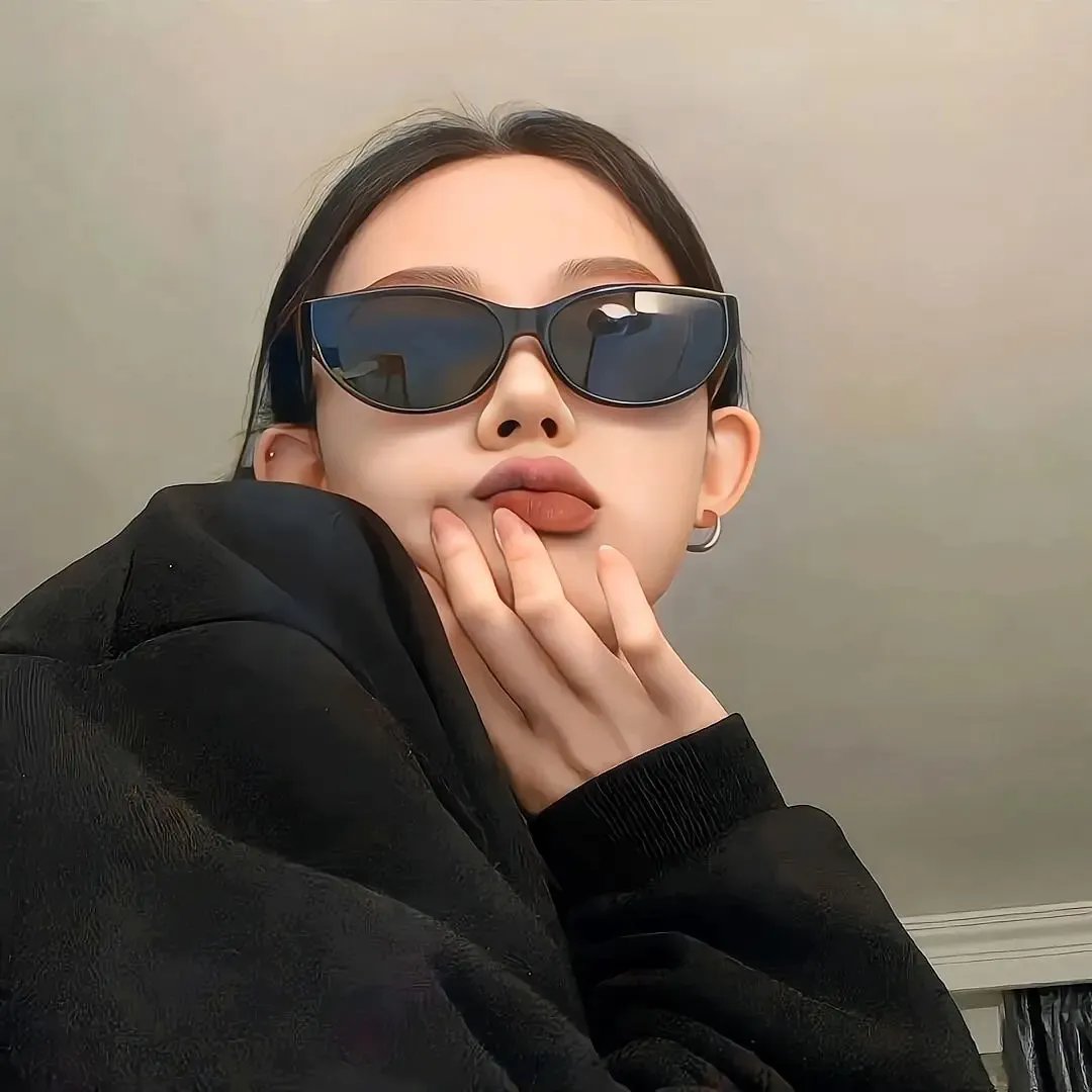 后备箱里的女孩